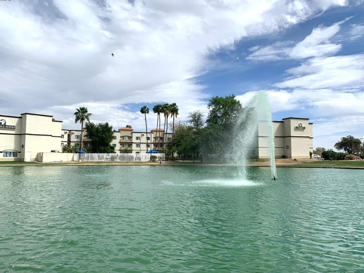 Windmill Suites Surprise - Phoenix, Ascend Hotel Collection Экстерьер фото