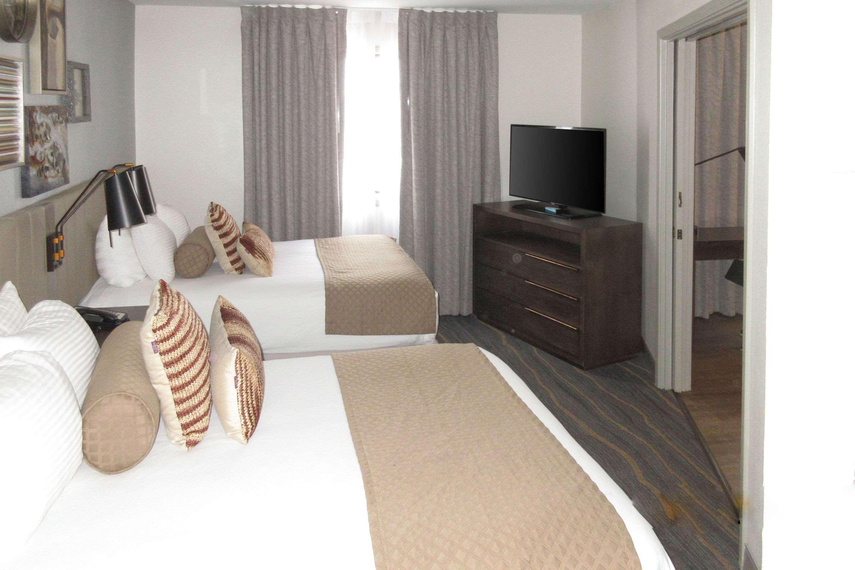Windmill Suites Surprise - Phoenix, Ascend Hotel Collection Экстерьер фото