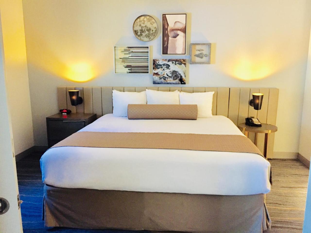 Windmill Suites Surprise - Phoenix, Ascend Hotel Collection Экстерьер фото
